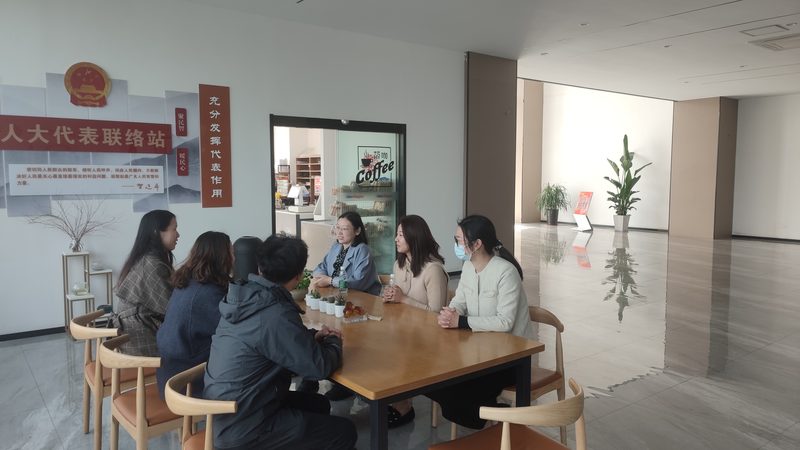 选择纪录片制作团队时，首先要关注其资质。一个合法合规的团队，通常具备以下证件：